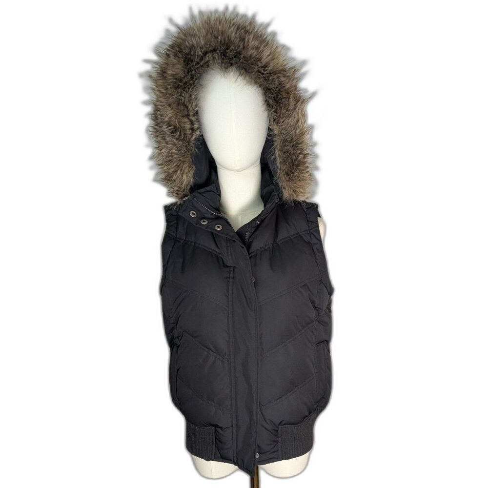 GAP Black Down Puffer Vest Small Faux Fur Hood Detachable Winter